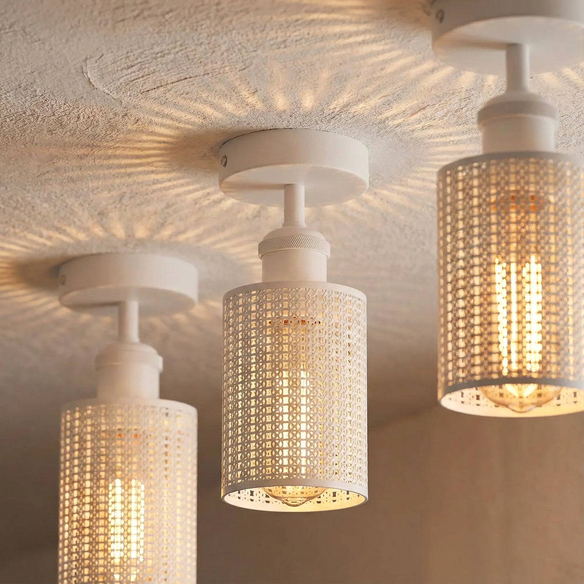 white E27 ceiling light UK